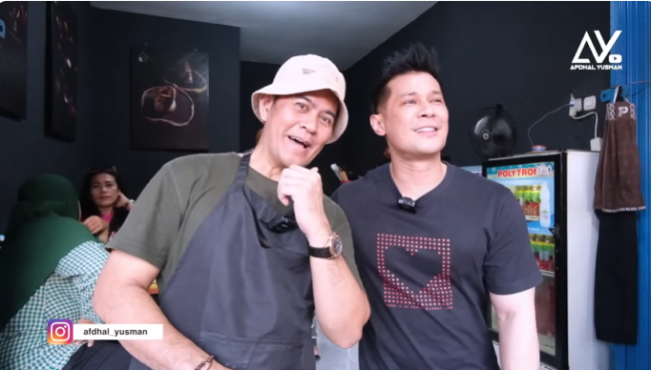 Aris Kurniawan pemain laga di Indosiar, jualan tahu bakso (Youtube) (2)